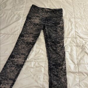 Athleta Women’s Black Elation 7/8 Tights (Medium Tall)